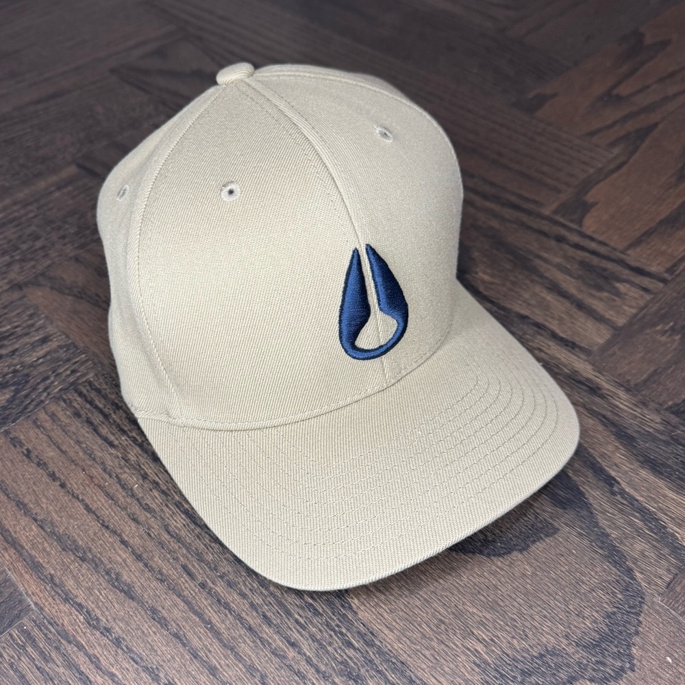 Nixon Hat - Flexfit SnapBack - Picture 10 of 10